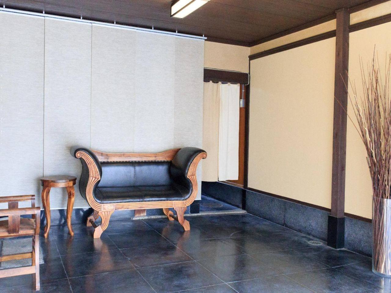 京都二条城近く京町屋120年の歴史に泊まる Buitenkant foto