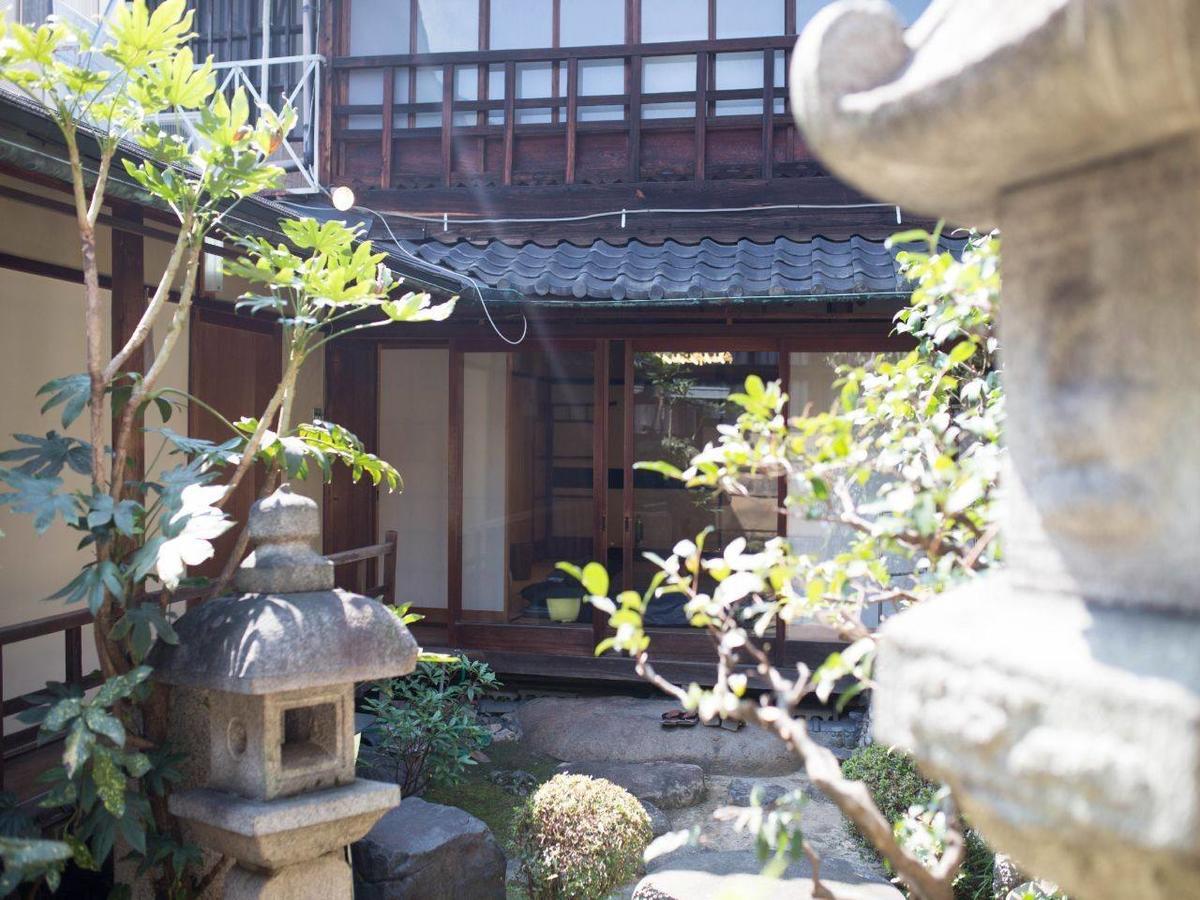 京都二条城近く京町屋120年の歴史に泊まる Buitenkant foto