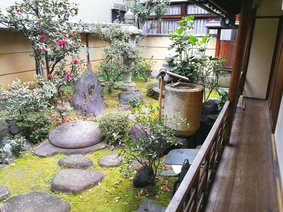 京都二条城近く京町屋120年の歴史に泊まる Buitenkant foto